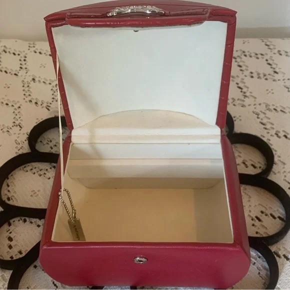 Vintage Wolf Designs Mini Bag / Jewelry Case - Picture 8 of 9